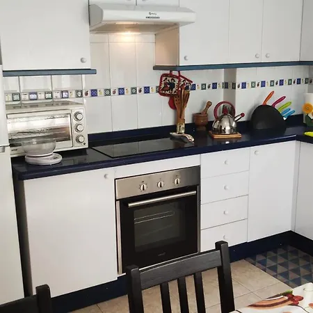 Apartamento Edificio Las Nieves Tenerife San Isidro De Abona A 3 Km De La Hermosa Playa De El Medano 90 Mq Maravilloso Luminoso Espacioso Piso 92 Mq 3 Dormitorios 2 Banos Salon Doble San Isidro (Tenerife)