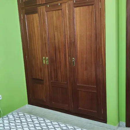 Edificio Las Nieves Tenerife San Isidro De Abona A 3 Km De La Hermosa Playa De El Medano 90 Mq Maravilloso Luminoso Espacioso Piso 92 Mq 3 Dormitorios 2 Banos Salon Doble San Isidro (Tenerife)