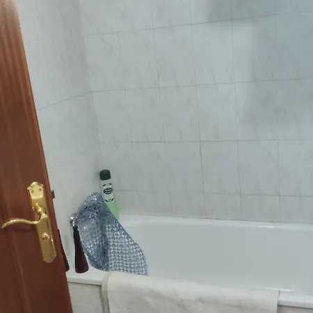 Edificio Las Nieves Tenerife San Isidro De Abona A 3 Km De La Hermosa Playa De El Medano 90 Mq Maravilloso Luminoso Espacioso Piso 92 Mq 3 Dormitorios 2 Banos Salon Doble Apartament *
