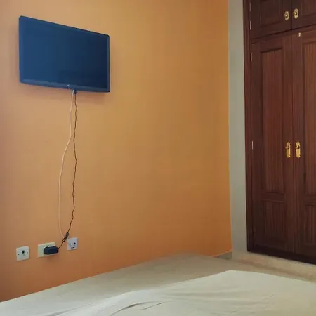 Edificio Las Nieves Tenerife San Isidro De Abona A 3 Km De La Hermosa Playa De El Medano 90 Mq Maravilloso Luminoso Espacioso Piso 92 Mq 3 Dormitorios 2 Banos Salon Doble