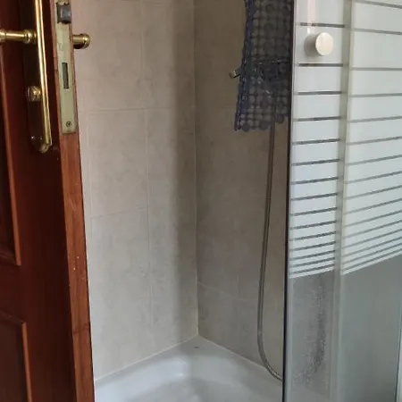 Edificio Las Nieves Tenerife San Isidro De Abona A 3 Km De La Hermosa Playa De El Medano 90 Mq Maravilloso Luminoso Espacioso Piso 92 Mq 3 Dormitorios 2 Banos Salon Doble Apartament
